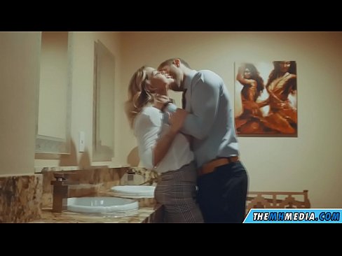 ❤️ When a busty blonde seduces you in a public toilet Fucking video at en-gb.pornado-co.ru